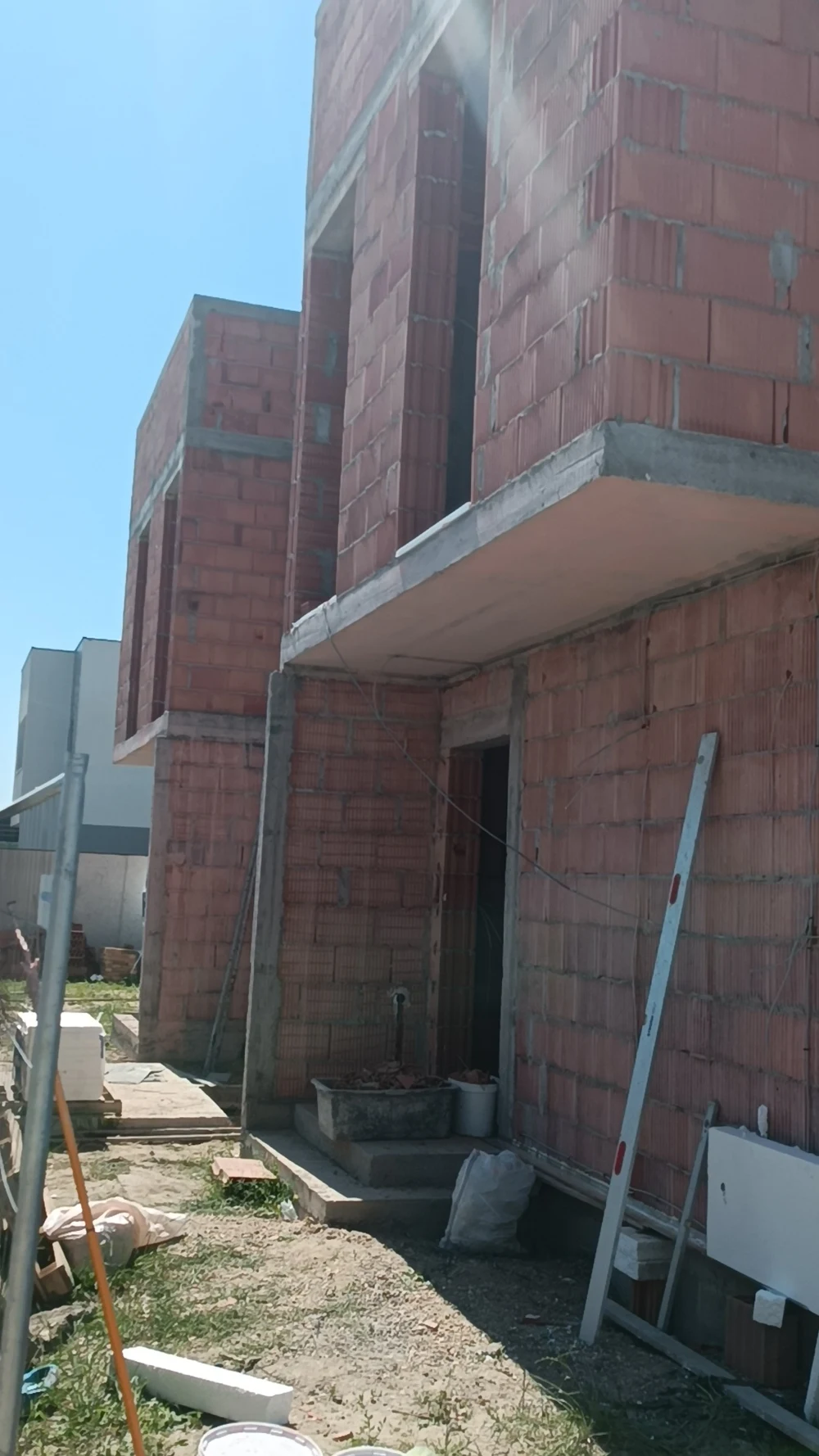 Farbanje bravarije i stolarije